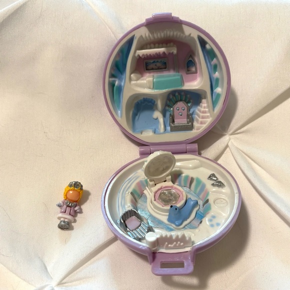 Polly Pocket Jeweled Iceland 1992 Made by Blue Bird - Picture 1 of 7